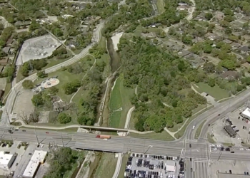 달라스 인근 갈랜드 한 공원에서 수제 폭발물 발견